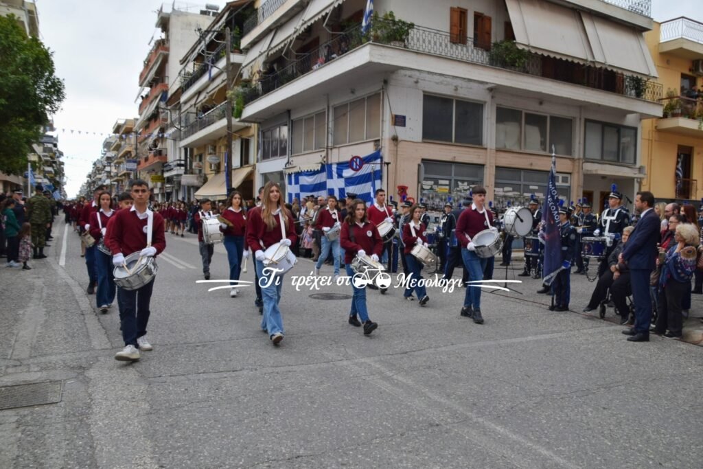 Μεσολόγγι: Δείτε φωτογραφίες από την παρέλαση της 28ης Οκτωβρίου