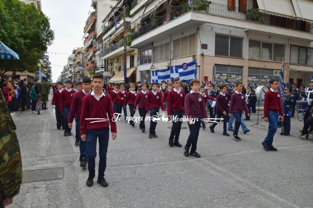 Μεσολόγγι: Δείτε φωτογραφίες από την παρέλαση της 28ης Οκτωβρίου