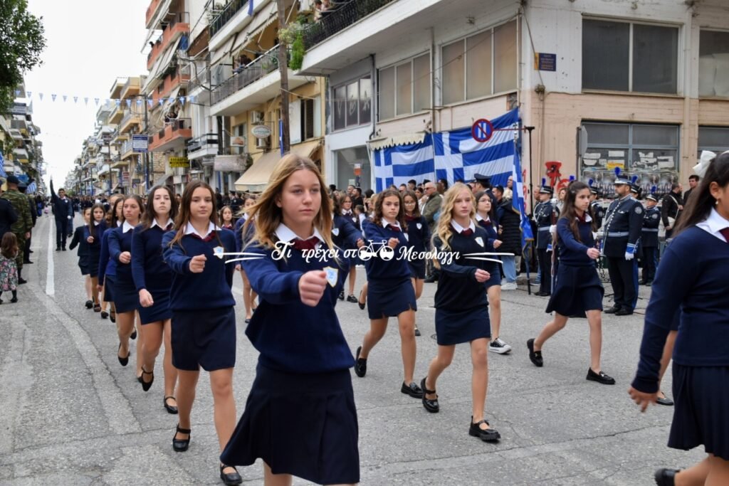 Μεσολόγγι: Δείτε φωτογραφίες από την παρέλαση της 28ης Οκτωβρίου