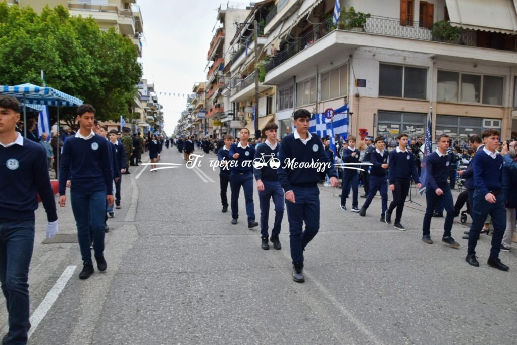 Μεσολόγγι: Δείτε φωτογραφίες από την παρέλαση της 28ης Οκτωβρίου