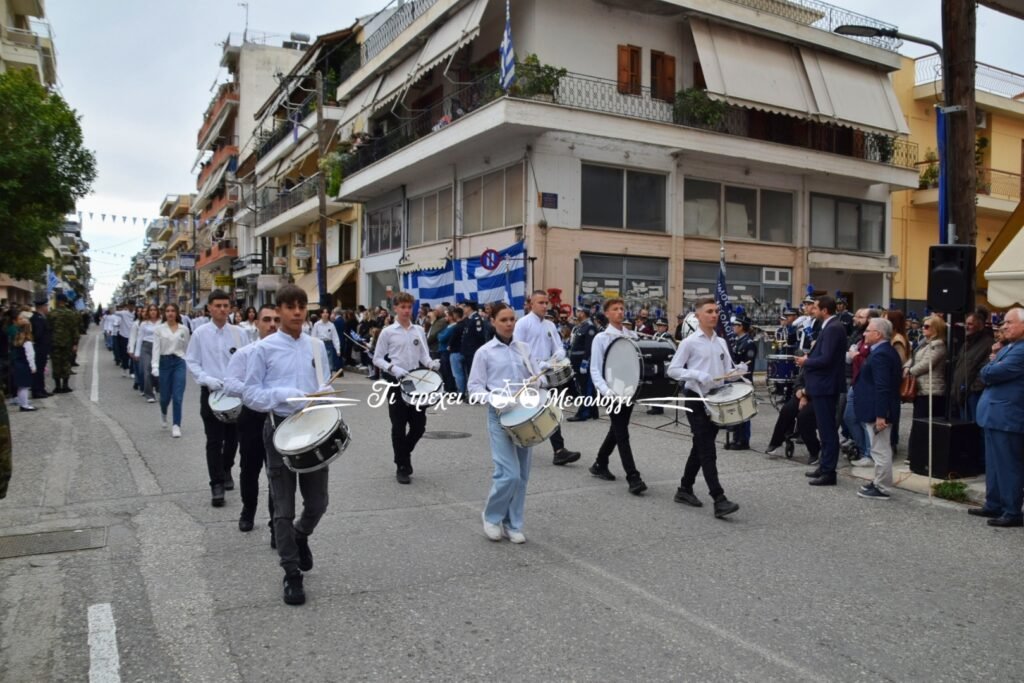 Μεσολόγγι: Δείτε φωτογραφίες από την παρέλαση της 28ης Οκτωβρίου