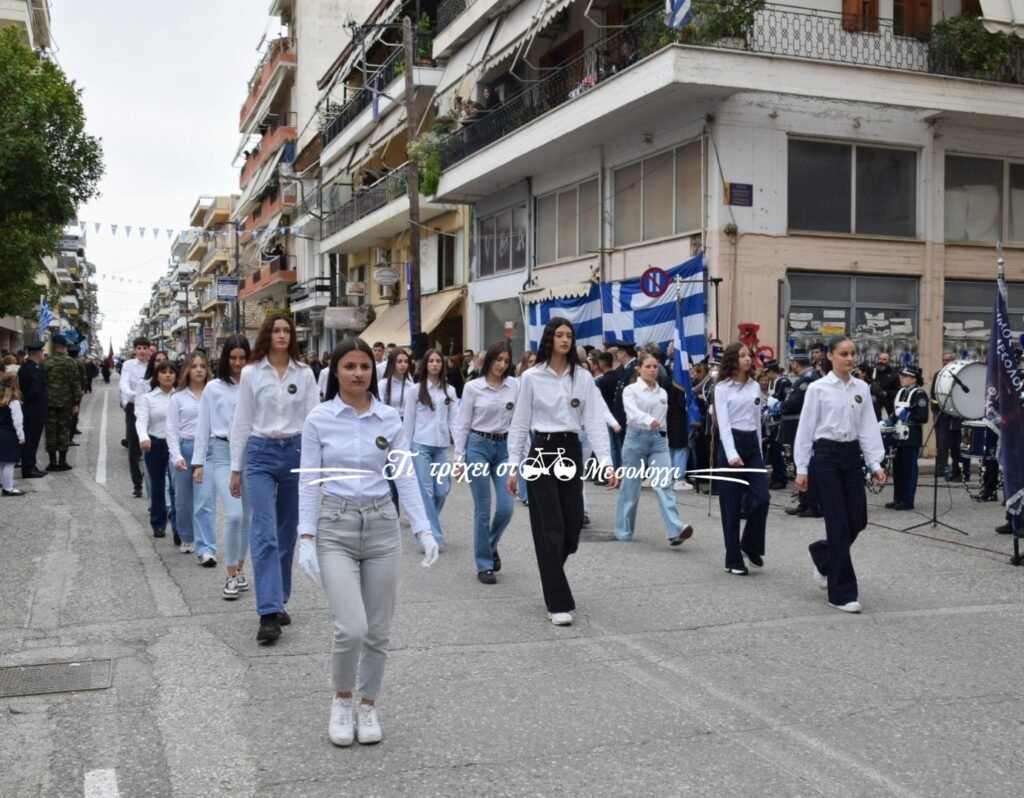 Μεσολόγγι: Δείτε φωτογραφίες από την παρέλαση της 28ης Οκτωβρίου