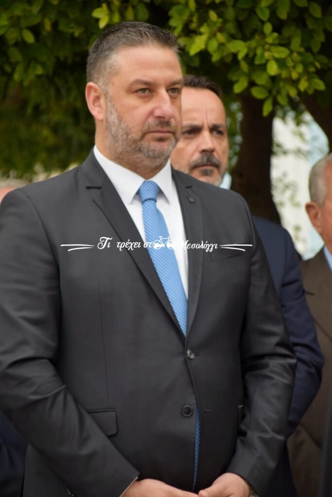 Μεσολόγγι: Δείτε φωτογραφίες των επισήμων από την παρέλαση της 28ης Οκτωβρίου